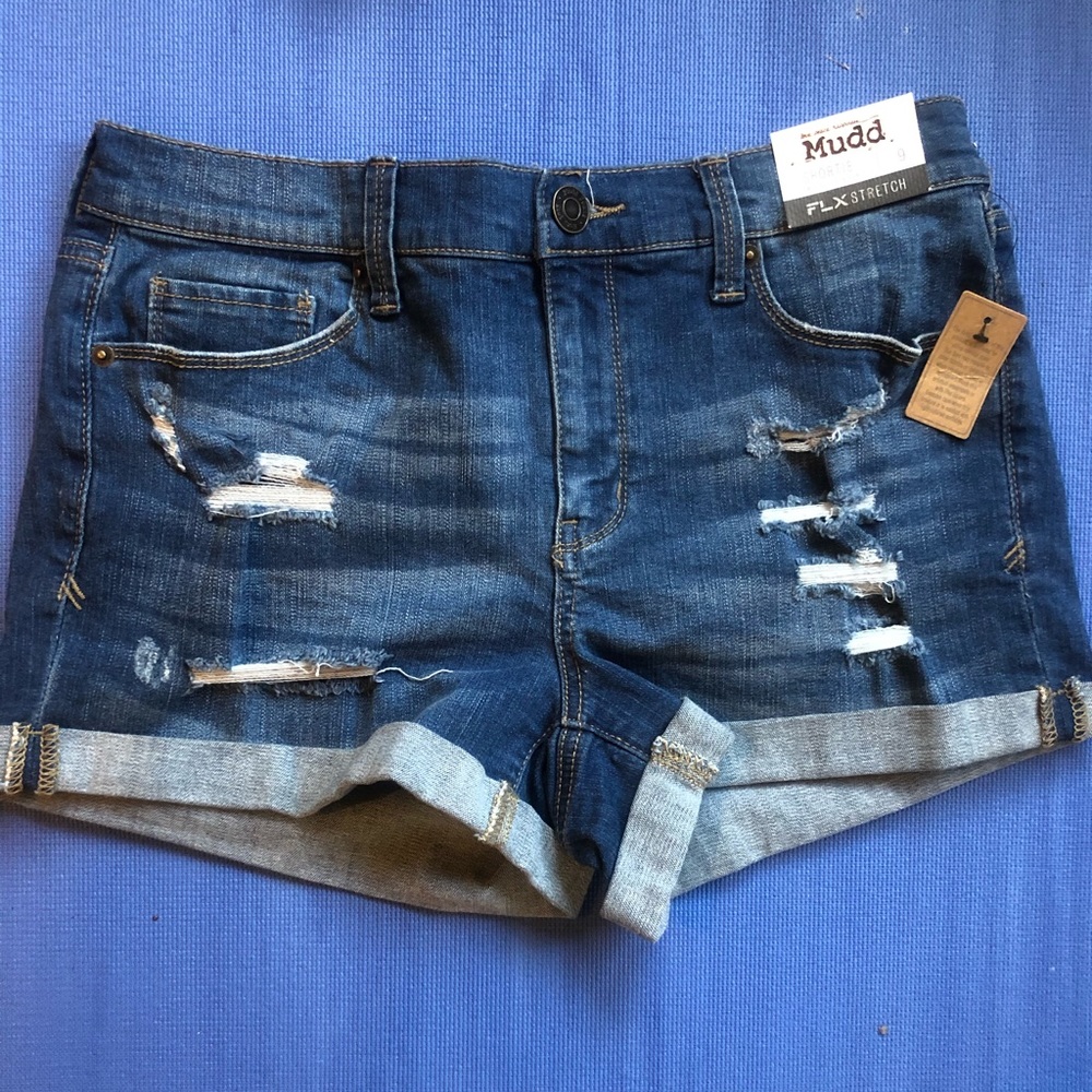 Mudd Shortie size juniors 9 NWT